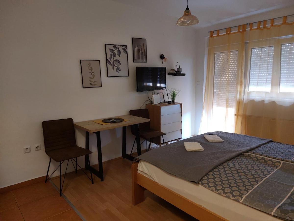 Apartman Kej Novi Sad Exterior foto