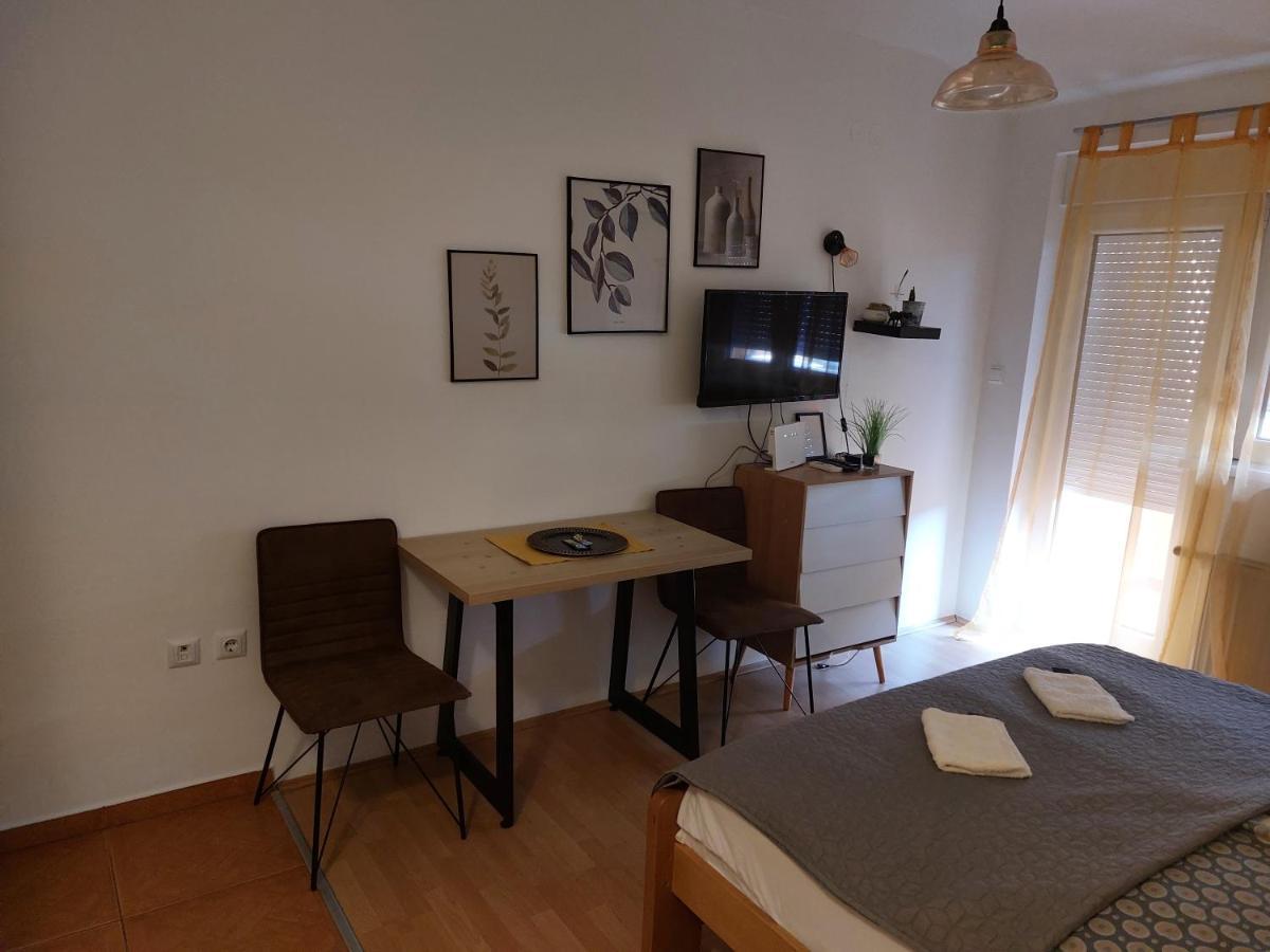 Apartman Kej Novi Sad Exterior foto